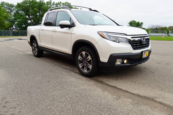 *2017 HONDA RIDGELINE RTL-T CREW CAB 4X4* LOADED* FINANCING* - $19,998 (SAINT PAUL)63502693556099121