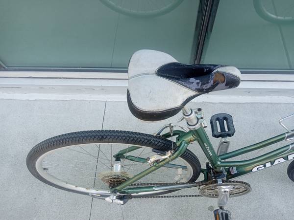 Bicicleta híbrida de 19" de aluminio 'Giant - Cypress DX', 24 velocidades - $140 (Richmond/¿Entrega en Richmond BART?)63471255035905121