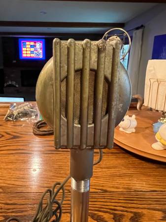 Vintage 1940's Electro Voice Model 75 Carbon Microphone 1