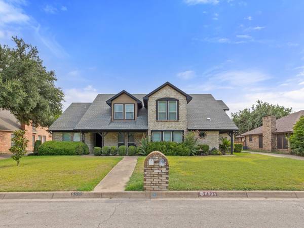 $2700.00 / 4br - 2100ft2 - COMPLETELY UPDATED CLOSE TO CHISHOLM TRAIL AND CLEARFORK63846411109379120