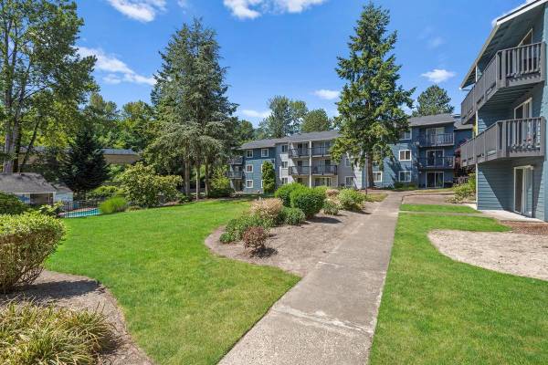 $1,457 / 425ft2 - Scenic landscaped grounds, On-Site Maintenance (Tukwila)63850756811523120