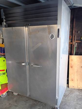 Traulsen refrigerator 1