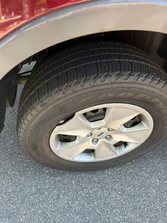 2013 ford Expolere - $4,500 (South Weymouth)63469755472641124