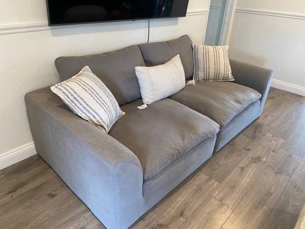 RH Cloud Style Couch 1