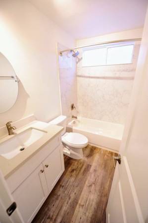 $1,799 / 1br - 0561ft2 - West LA Apartment Available. (Los Angeles)63869887995139122