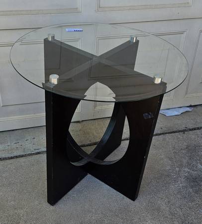 End table glass and dark brown wood 1
