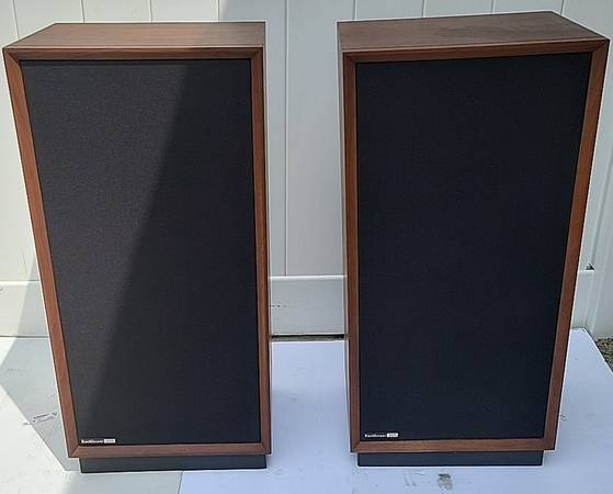 Rectilinear III highboy vintage high end loudspeakers large Audiophile 1