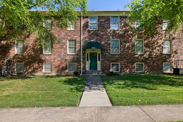 $1,099 / 2br - 1260ft2 - Westbury Harbour Apartments!! Free month of rent (St Matthews)64008825480066120