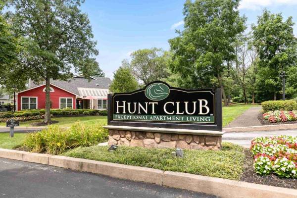 $2,040 / 1br - 680ft2 - For relaxing garden views, come home to Hunt Club Apartments! (North Wales - Oxford Park)64046034367618121