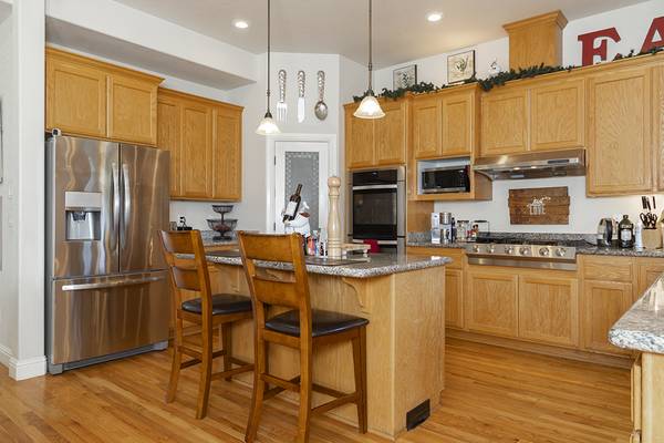 $629,950 / 4br - 2780ft2 - 964 Pumpkin Ridge Drive - WITH POOL - Gorgeous Home in Eagle Point (Eagle Point)64318773090819124