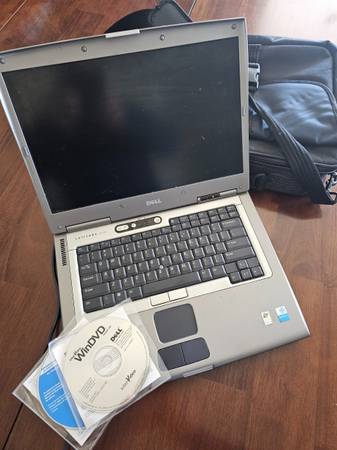 DELL Latitude D800 laptop 1