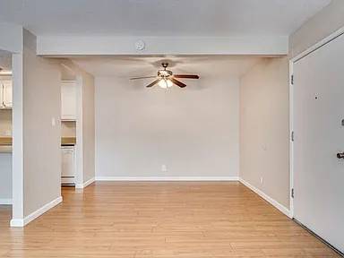 $675 / 2br - 886ft2 - 2BR renovado cerca de Virginia Lake: ¡iluminado, espacioso y accesible a pie! (Reno)63682255186563121