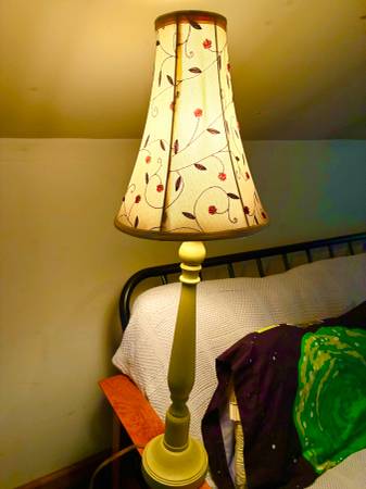 TALL CANDLESTICK LAMP WITH NICE COLORS AND FLOWERS 1