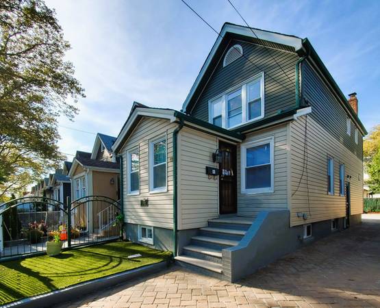 $769,000 / 3br - Updated Detached Single Family Home with Private Driveway (VIDEO) (St Albans, Queens)64033460709251122