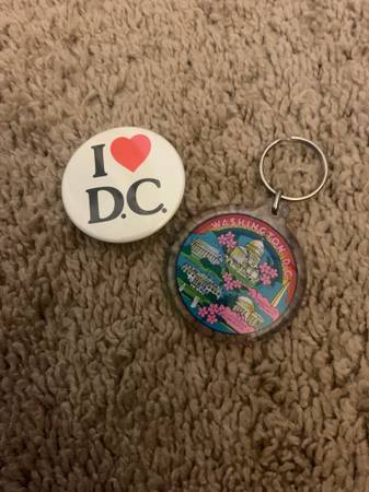 I Love D. C. Button and Washington D. C. Souvenir Keychain 1