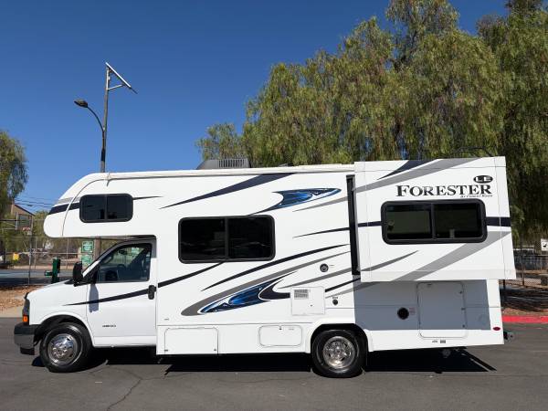 2018 Forest River Forester 24ft 4K Miles with Slide 1