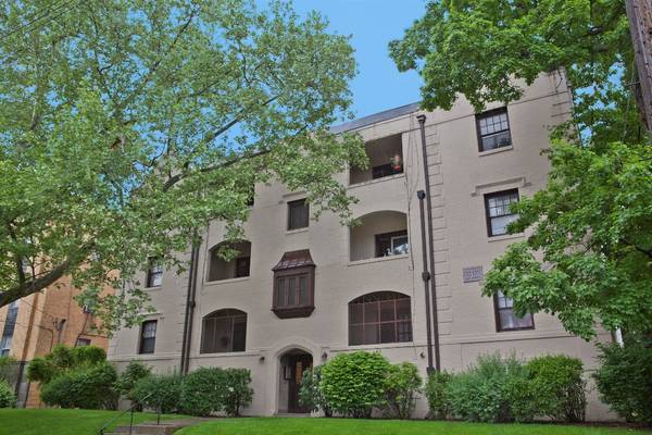 $1,340 / 1br - 825ft2 - 1 bedroom with balcony available at The Belvedere - October (Shadyside)64013363104387120