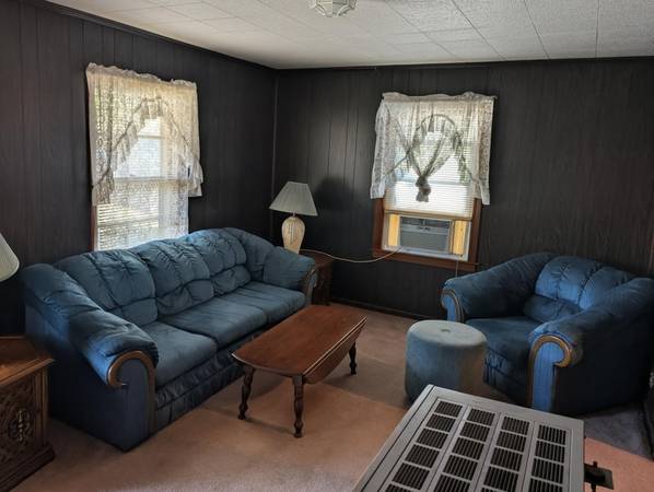 $1,550 / 2br - 840ft2 - House for Rent (Hendersonville)64029212942977123