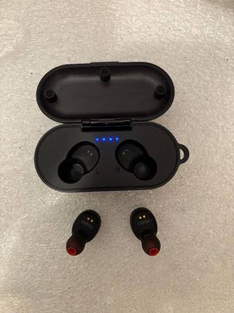 Earbuds, Wireless Bluetooth - $15 (Chester, NH)63471426380545122