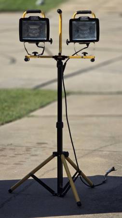 Halogen Work Light with Stand 1