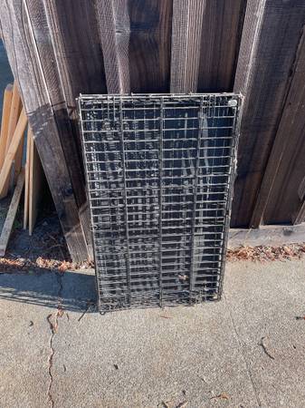 Collapsible dog crate 22"W x 36"L x 22"H 1