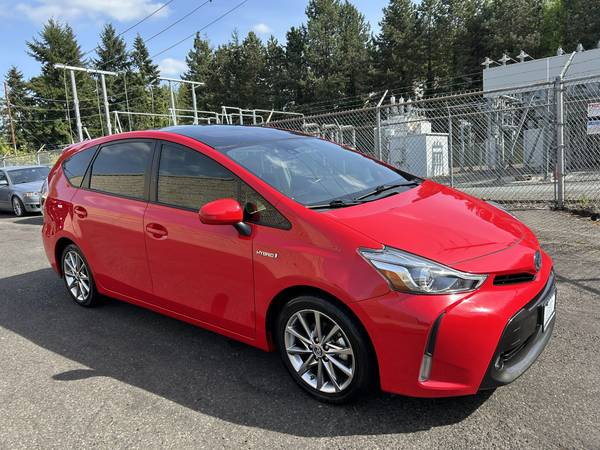 2017 Toyota Prius V Pkg 5 Technology Pkg --1owner, Loaded, Clean title - $19,995 (kirkland)63613978491395122