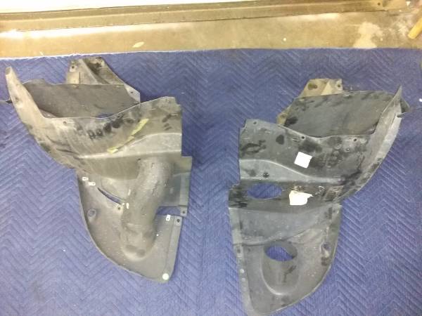 C6 Corvette front fender liner parts 1