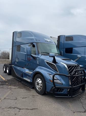⭐ Class A Team Drivers for DryVan! Make up to $4800! Dedicated Lanes ⭐ 1