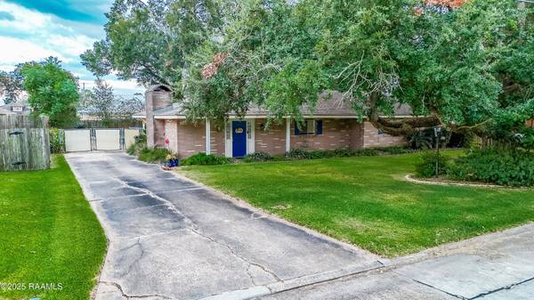 $225,000 / 4br - 2031ft2 - Welcome to a home where comfort meets style! (New Iberia)63857515420033121