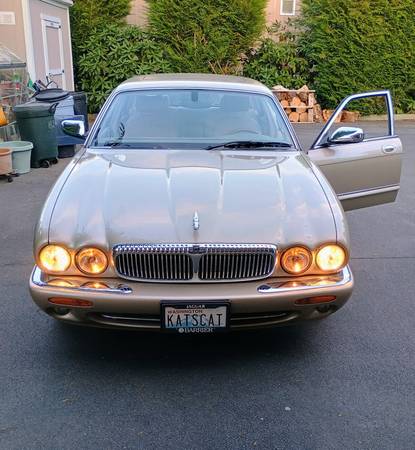 2001 Jaguar XJ8 Vandenplas - $8,500 (Snohomish)63624452679555121