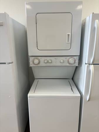 24” WHIRLPOOL WASHER AND DRYER STACKABLE UNIT 1