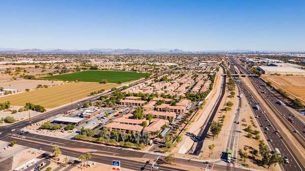 $1,350 / 2br - 660ft2 - En Phoenix, 2 habitaciones, 2 baños, planos de planta abiertos y (8225 W McDowell Road, Phoenix, AZ)63470389332097124