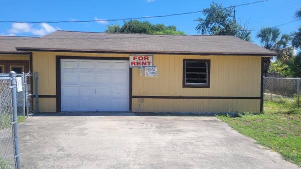$875 / 850ft2 - Garage Storage (Lake Worth Beach)63825137265539120