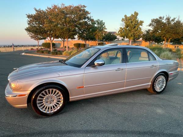 2005 jaguar xj8-L vanden plas 88k original miles - $4,000 (Antioch)63617825945859120