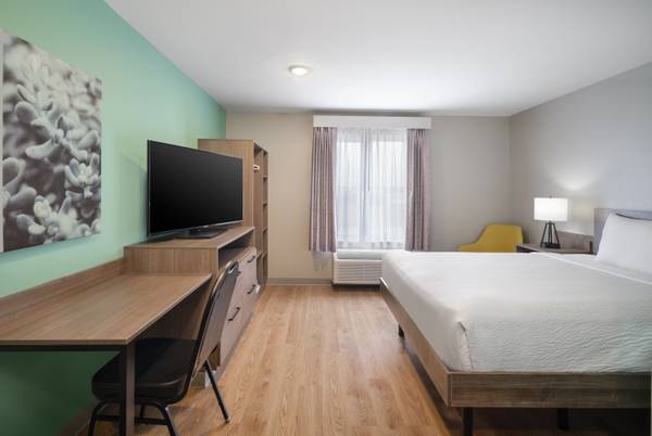 $1,767 / 1br - On-Site Guest Laundry, Dogs Welcome, 100% Smoke-Free Hotel (1100 Clinchfield St, Johnson City, TN)63661107608195123