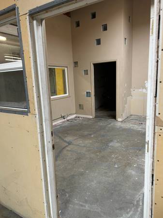 $4,000 / 3000ft2 - 1341 N. McDowell Blvd -  Industrial Space (petaluma)63850428367233121