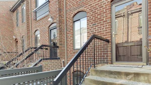 $3,795 / 2br - 1000ft2 - Fully Furnished Georgetown 2BR, Garage Pkg, CAC, W/D, Pool, FP,Balcony (1058 Paper Mill Court NW)63511953756803121