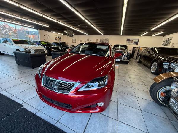 2010 LEXUS IS250C ROJO $4,000 DE CUOTA INICIAL SIN VERIFICACIÓN DE CRÉDITO FINANCIAMIENTO BAJAS MILLAS - $4,000 (SACRAMENTO)636191314904331228