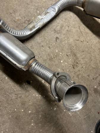 07-10 Chevy/gmc 2500 3500 y pipe with cats - $300 1