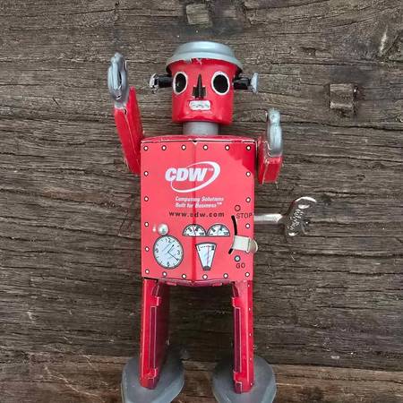 Vintage ATOMIC MAN ROBOT Red Wind-up Tin Toy w/key 1