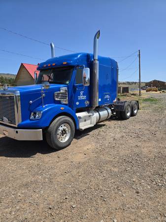 Freightliner Coronado 1