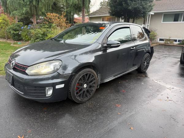 PARTING OUT 2010 VOLKSWAGEN GTI MK6 1
