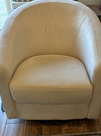 SWIVEL GLIDER ROCKING CHAIR 1