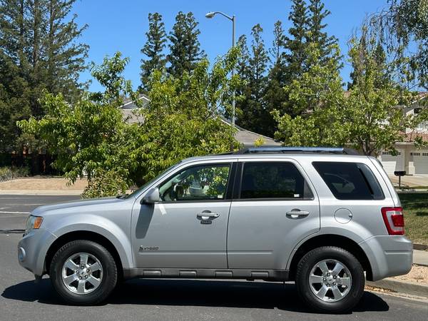 2009 Ford Escape Hybrid Limited. 34 mpg  😎. FINANCING - $6,200 (dublin / pleasanton / livermore)63654704817025123