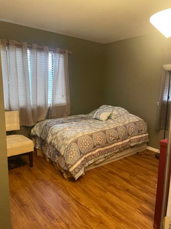 $1,100 / 3br - Room for Remt (Watsonville)64009498987649120