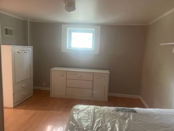 $1,280 / 2br - 980ft2 - Basement Apt for rent near Tysons corner (Near Tyson's Corner)64040028635907122