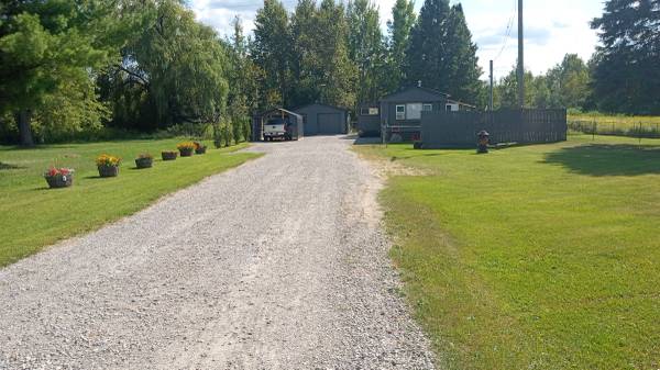 $139 / 3br - 1070ft2 - Check this out up north 3 bed 2 bath (Northern gladwin)64018941972354120