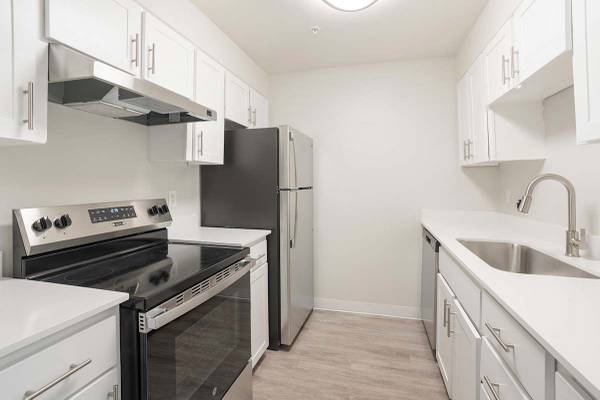$1,695 / 2br - 900ft2 - Window Coverings, 24/7 Emergency Maintenance, Extra Storage (3710 SE Concord Rd, Portland, OR)63999315443842123