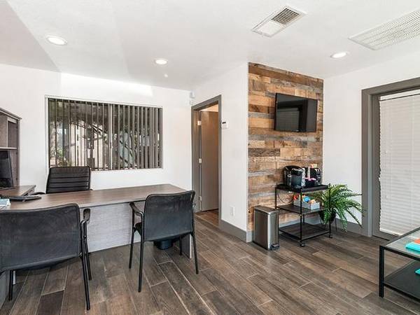 $1,149 / 2br - 805ft2 - Washer & Dryer, Pet Friendly, Fitness Center, Controlled Access (Mesa)64024993696513123