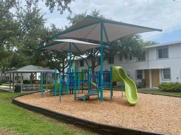 $1,221 / 2br - 800ft2 - IT'S TIME TO SCHEDULE YOUR TOUR!  2 BR IMMEDIATE OCCUPANCY! (Clearwater)63991086220803123